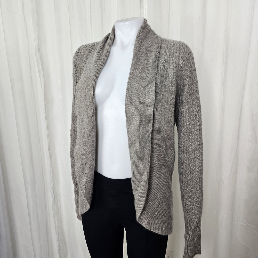 Nieman Marcus Cashmere Gray Open Front Cocoon Sweater Size Medium